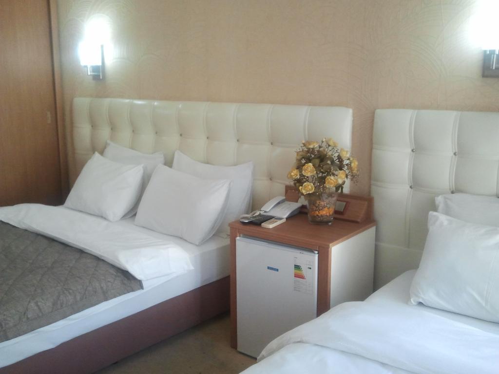 Hotel Kocaman Ізмір Номер фото