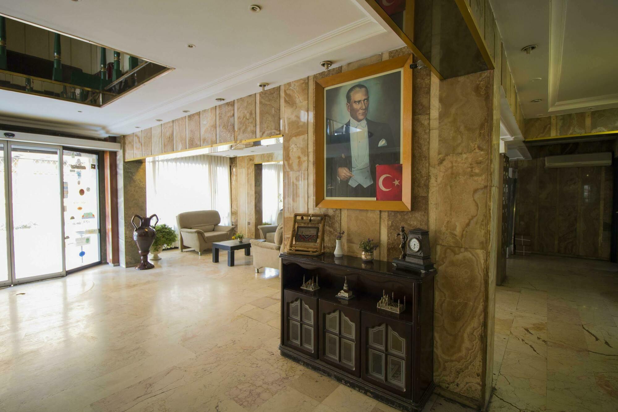 Hotel Kocaman Ізмір Екстер'єр фото