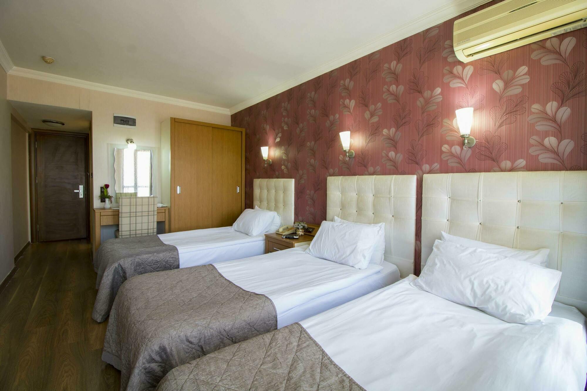 Hotel Kocaman Ізмір Екстер'єр фото