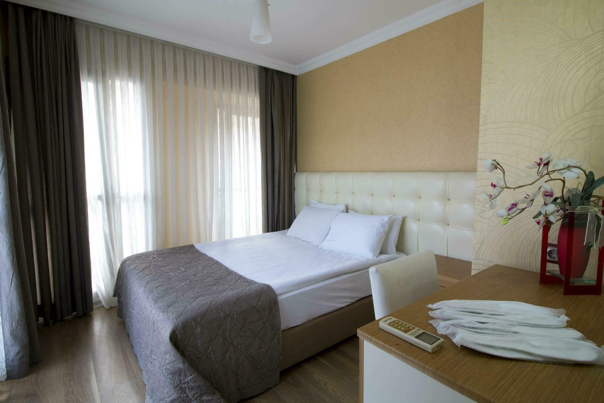 Hotel Kocaman Ізмір Екстер'єр фото